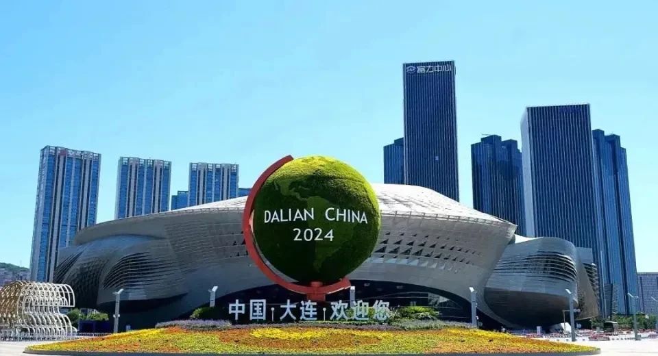 j9九游会官方网站携滴水OS智舱亮相夏季达沃斯论坛插图 j9九游会官方网站携滴水OS智舱亮相夏季达沃斯论坛插图